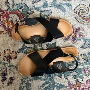 Black Old Navy Sandals